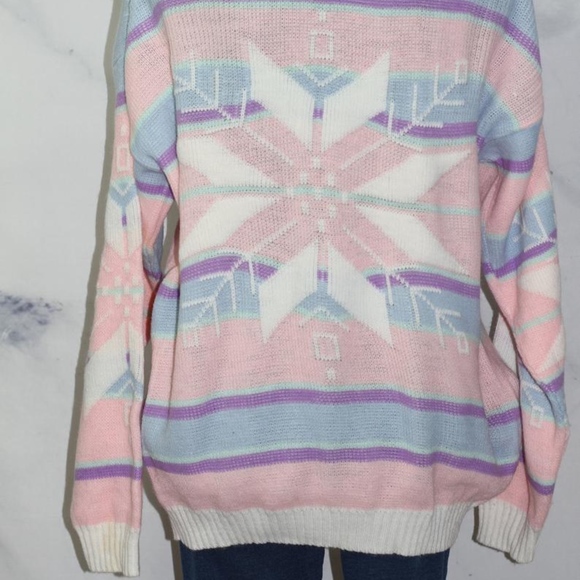 Diversity Sport Cotton Sweater (M-L) - Picture 7 of 8